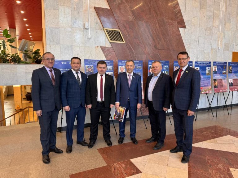 Подробнее о статье В Курултае Республики Башкортостан открылась передвижная выставка, подготовленная Музеем истории города Уфы