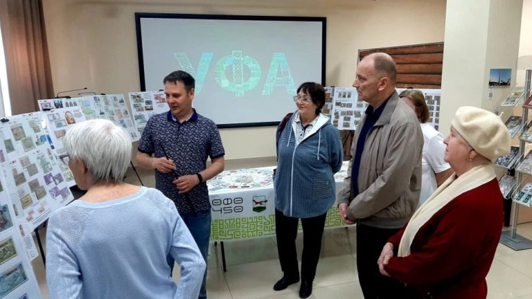 Подробнее о статье В Музее истории города Уфы открылась выставка «Верхом вокруг света. Лошади на деньгах»