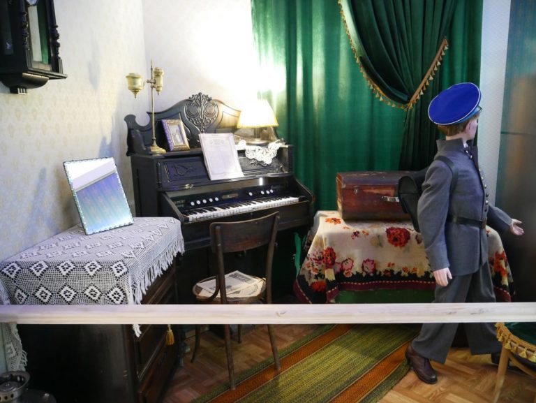 Подробнее о статье Комната гимназиста